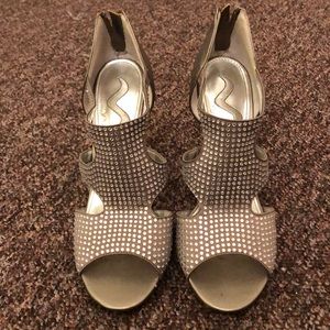 Nina heel in silver/grey